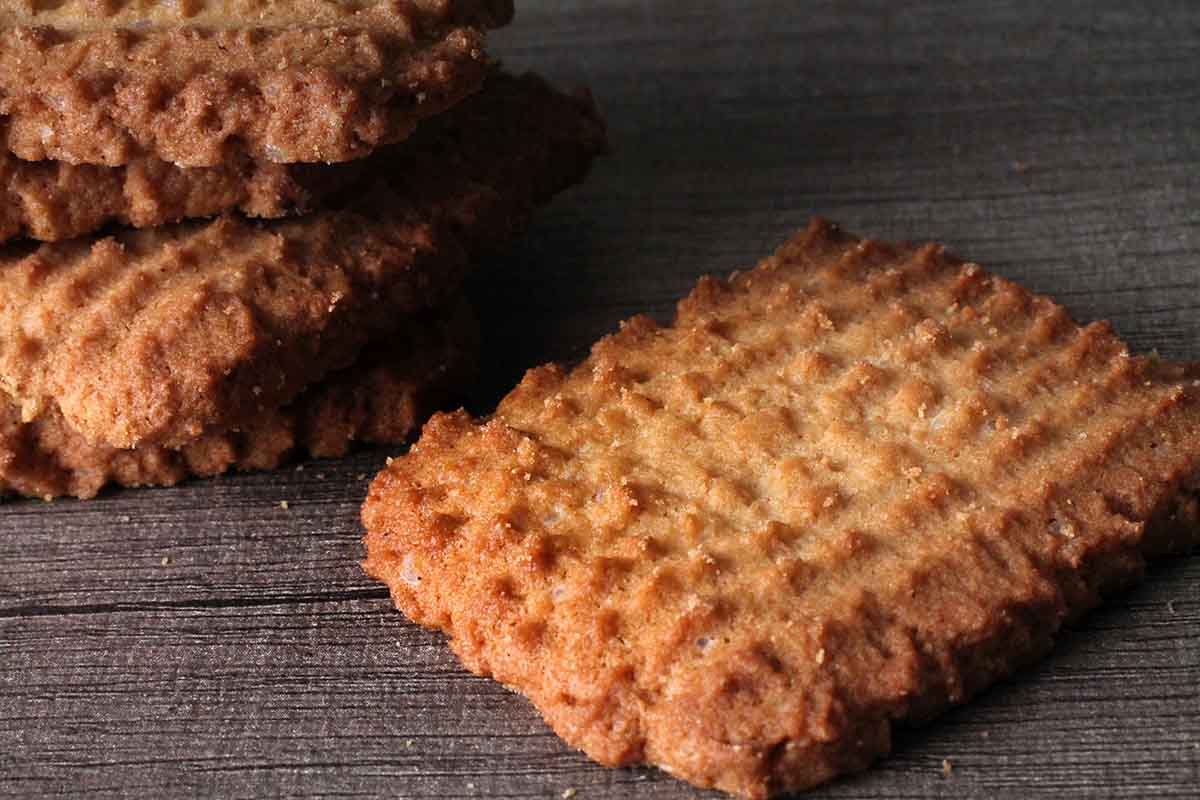 Atta Biscuits 400 Gm - Image 3