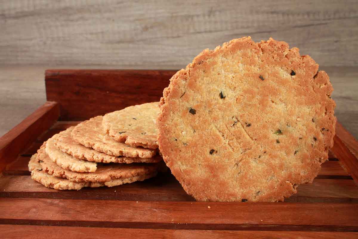 Gluten Free Kothmir Chilli Bhakri With Sunflower Oil 200 Gm - Image 3