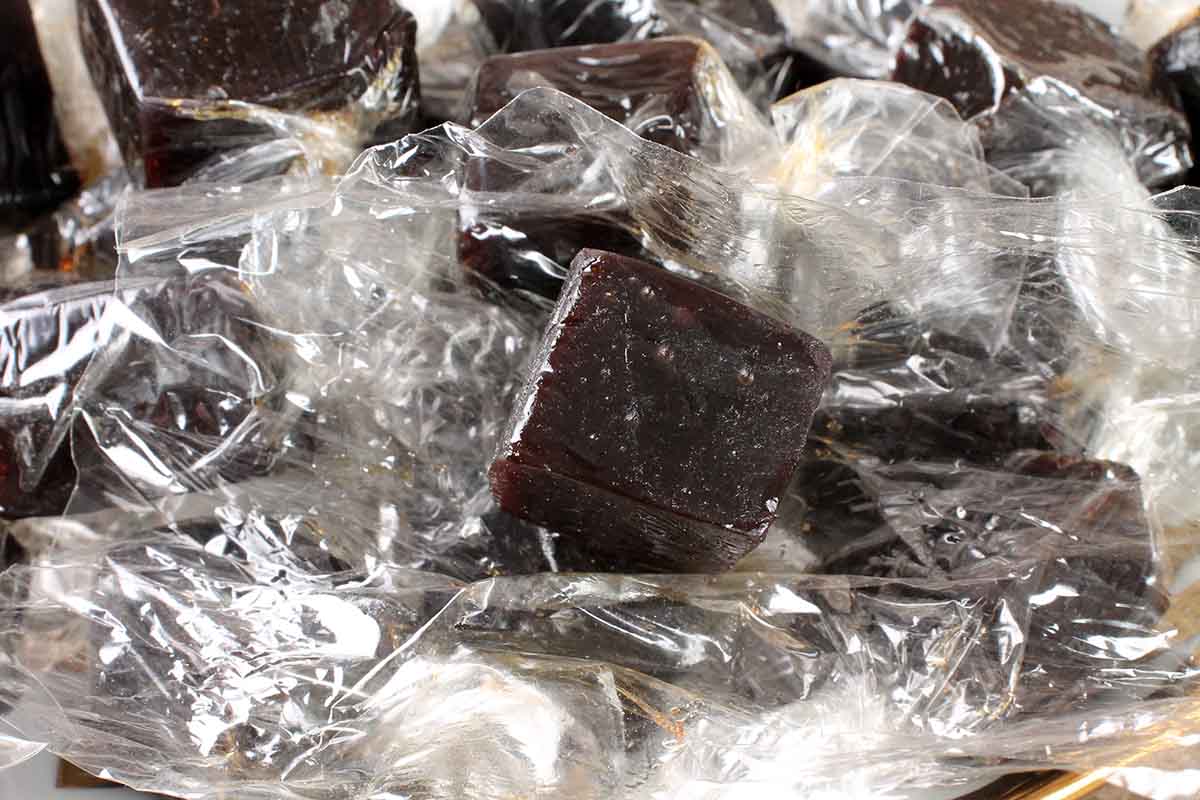 Imli Papad ( Tamarind papad ) Cubes 200 Gm - Image 3