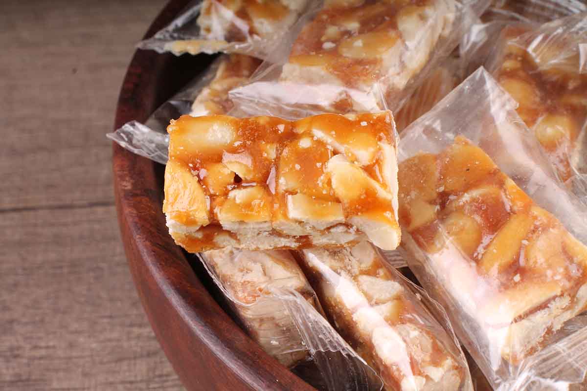 Peanut Chikki Cubes 200 Gm - Image 2