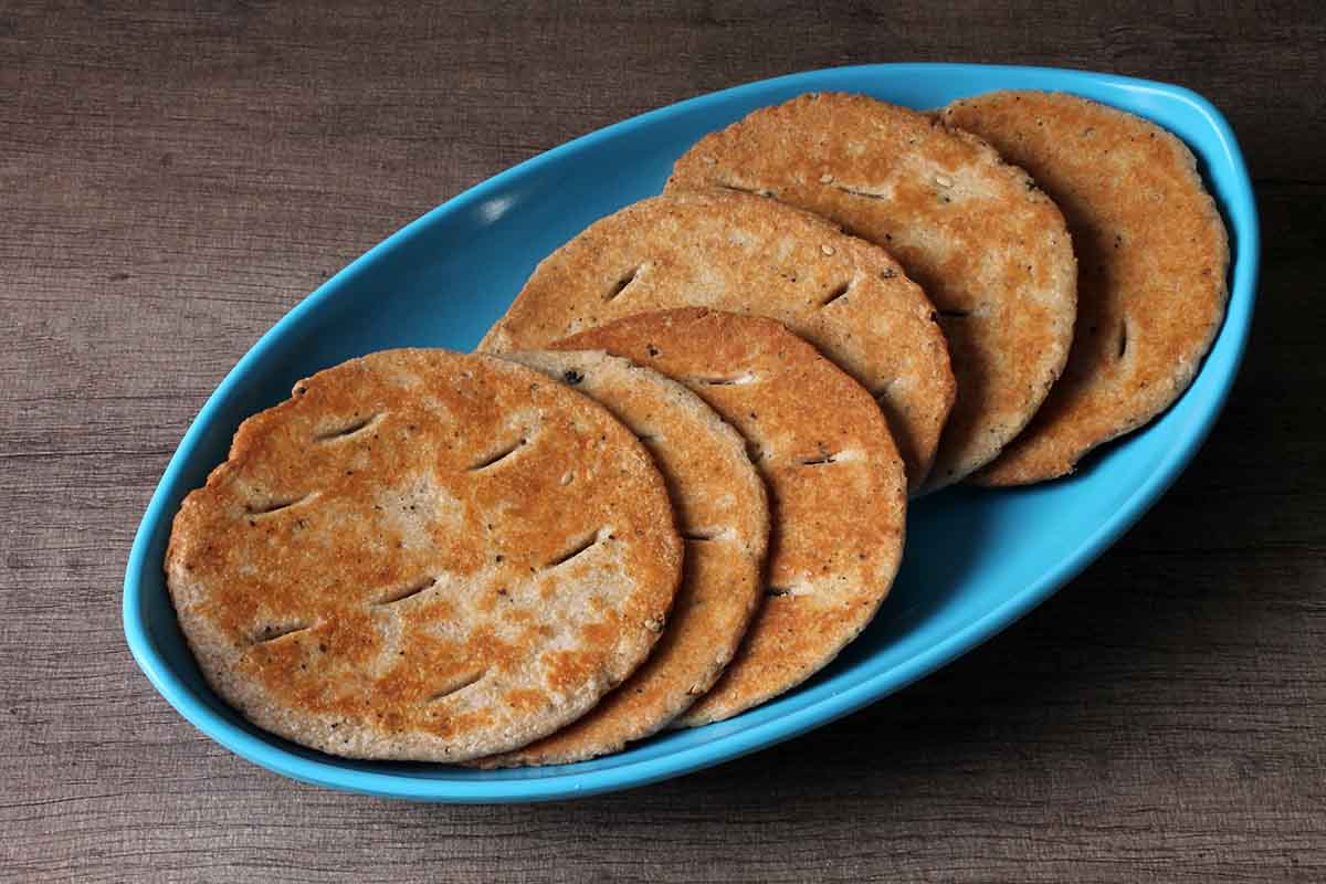 Roasted Black Pepper Bhakri 200 Gm - Image 3