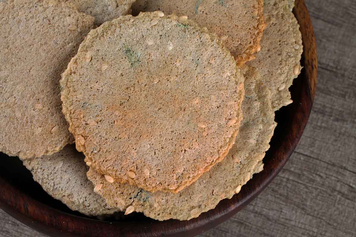 Roasted Jowar Methi Cracker 100 Gm - Image 2